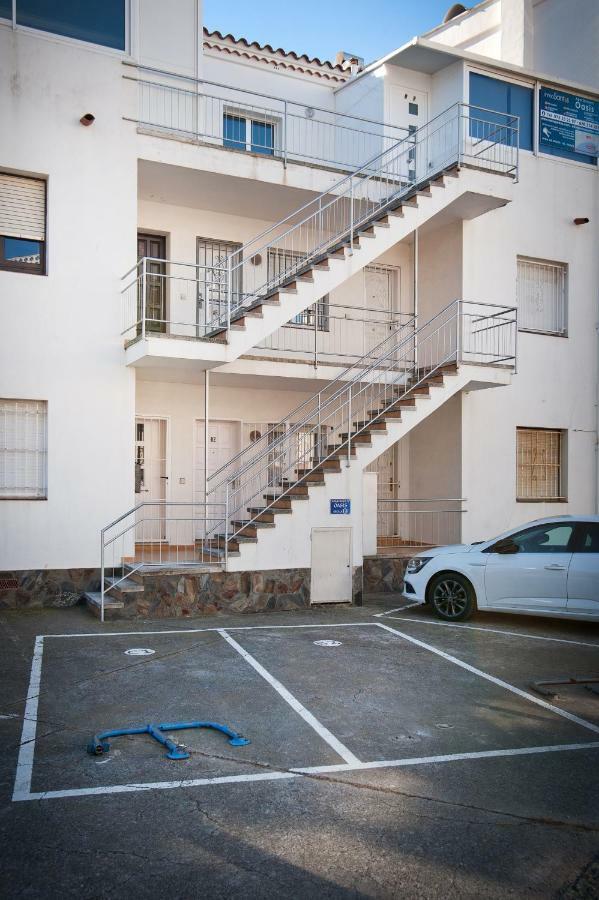 Apartamento A Pie De Playa, Climatizado Y Parking Roses Kültér fotó