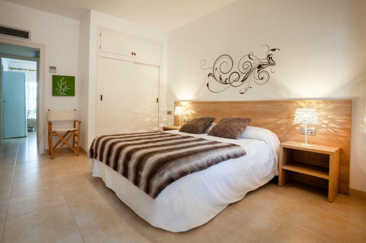 Apartamento A Pie De Playa, Climatizado Y Parking Roses Kültér fotó